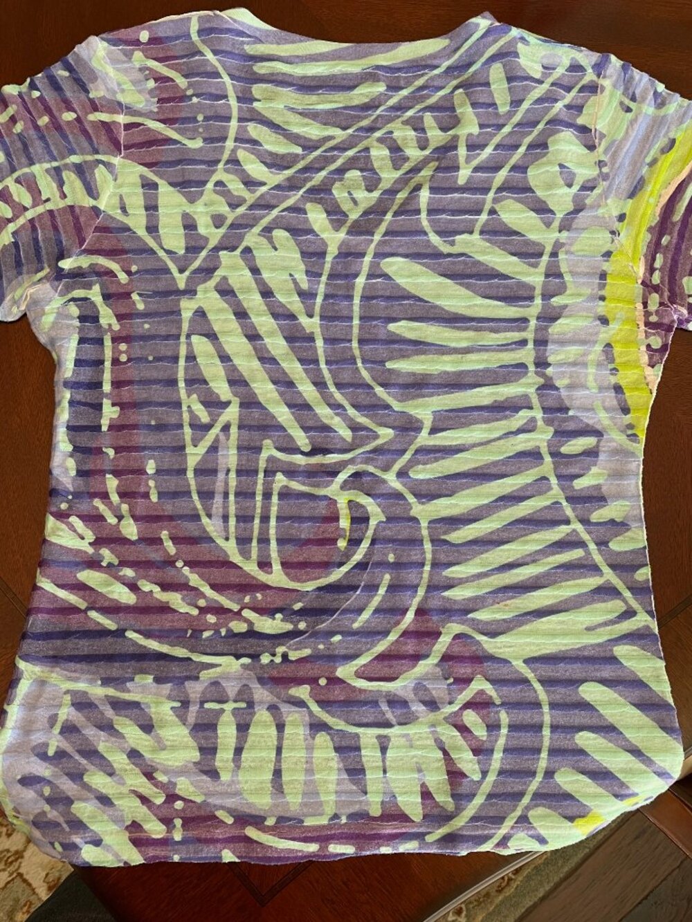 Textured tee - Picture 3 of 3